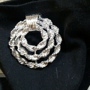 Gerry's‎ vintage  Silver circle pin